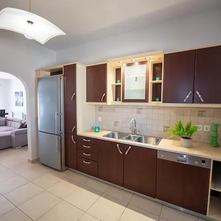 Grand Hayat Santorini Mesariá