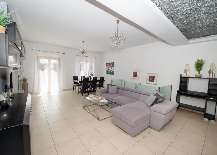 Grand Hayat Santorini Vila *