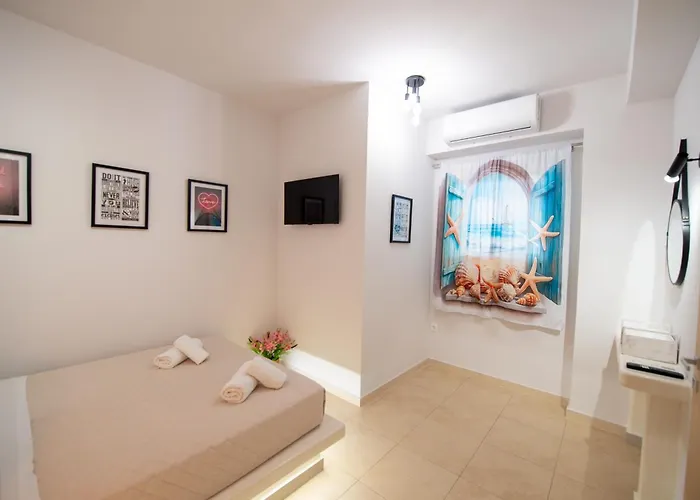 Grand Hayat Santorini Mesaria