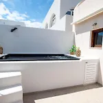 Villa Grand Hayat Santorini Mesaria