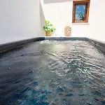 Villa Grand Hayat Santorini Mesaria