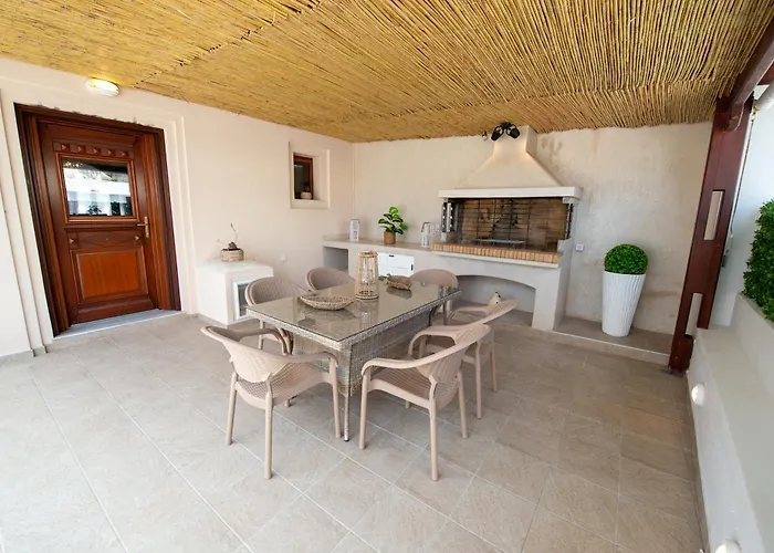 Вилла Grand Hayat Santorini