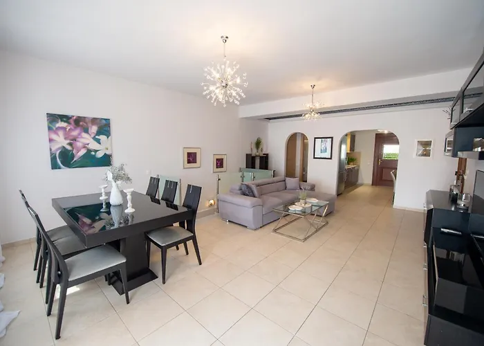 Grand Hayat Santorini * Мессария