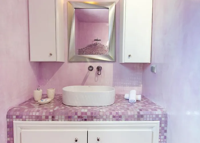 Grand Hayat Santorini *