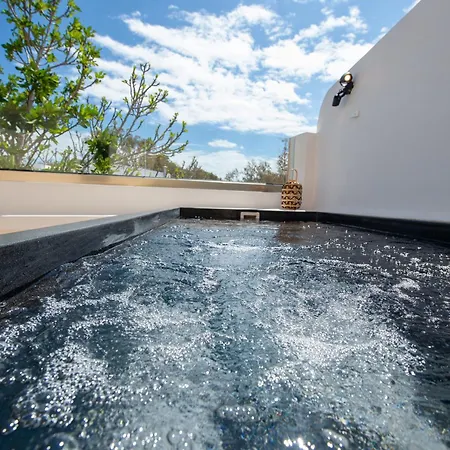 Grand Hayat Santorini * Mesaria