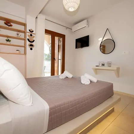 Grand Hayat Santorini *